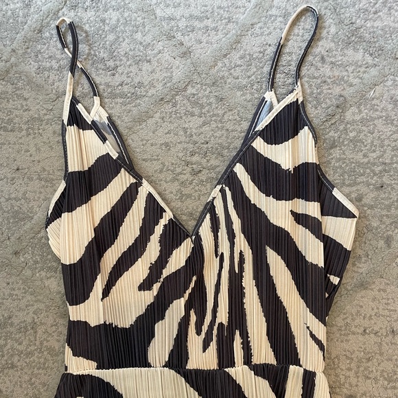 H&M Pattern Dress Size S - Picture 5 of 5